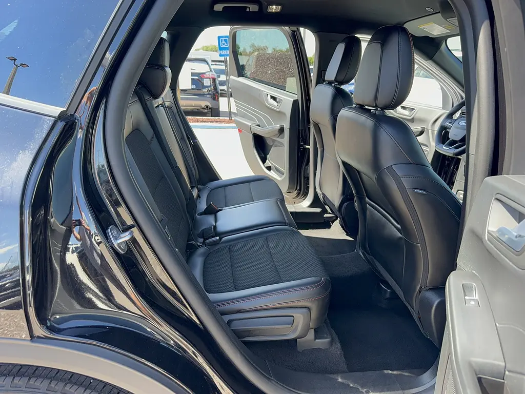 2025 Ford Escape - $25,995