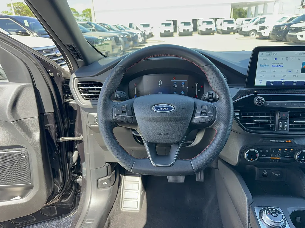 2025 Ford Escape - $25,995