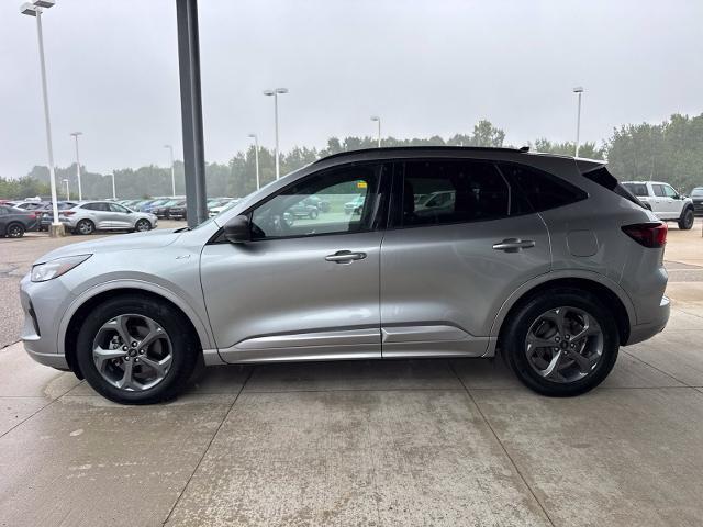 2023 Ford Escape - $22,700