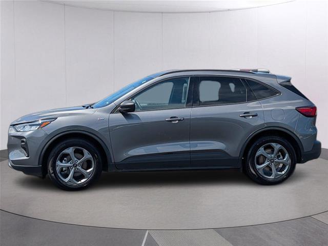 2025 Ford Escape ST-Line — photo 1 of 12