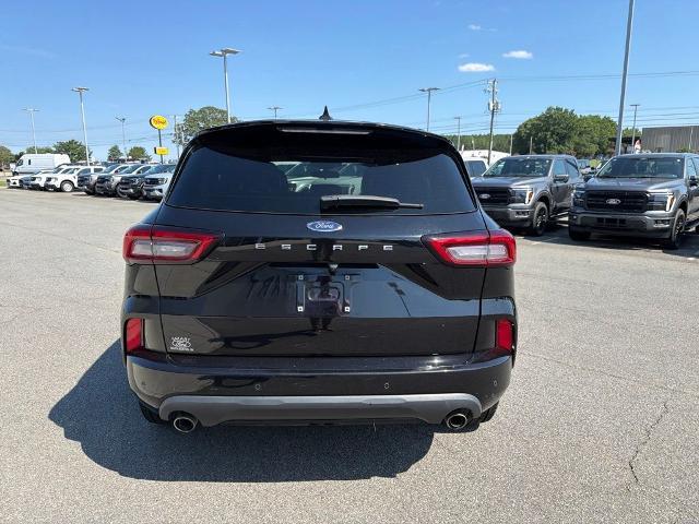 2023 Ford Escape - $21,499