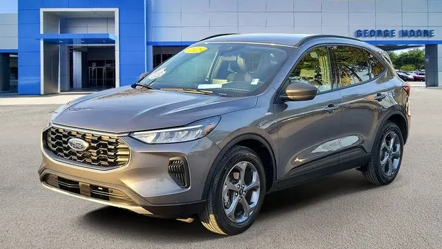 2025 Ford Escape ST-Line