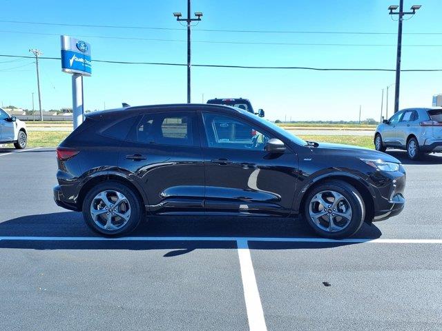 2023 Ford Escape - $23,999