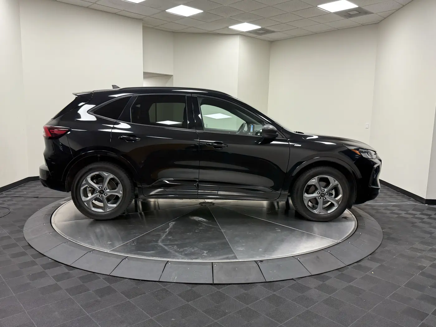 2024 Ford Escape - $18,395