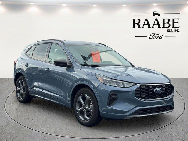 2024 Ford Escape ST-Line — photo 1 of 12