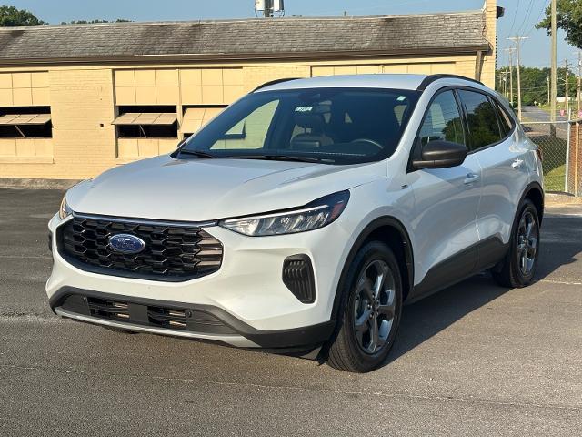 2025 Ford Escape - $25,998