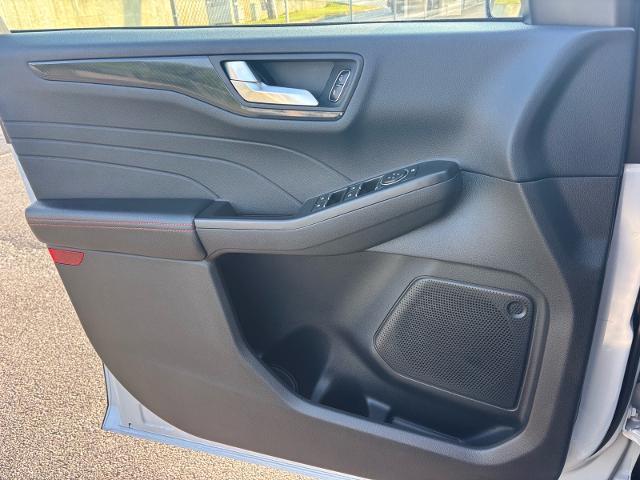2025 Ford Escape - $25,998