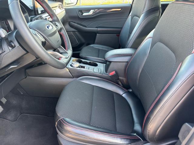 2025 Ford Escape - $25,998