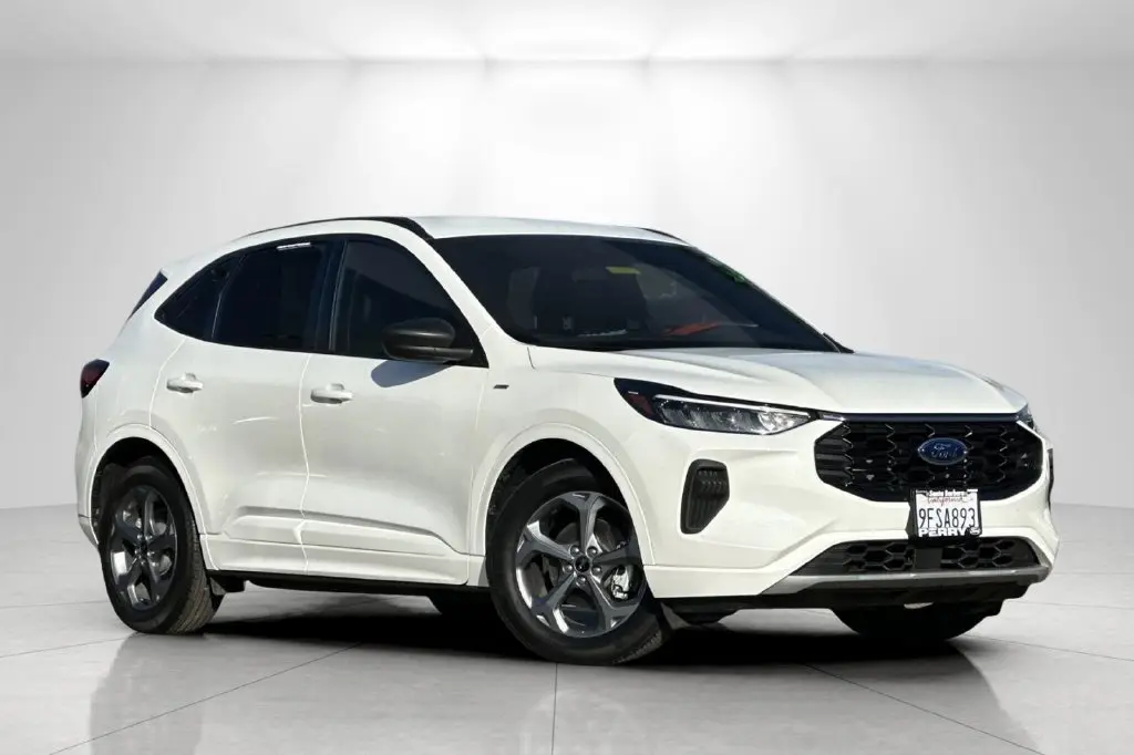2023 Ford Escape - $23,775