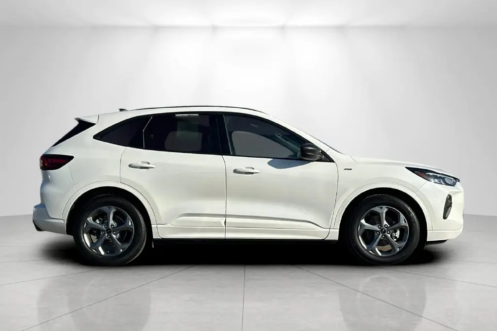 2023 Ford Escape - $23,775