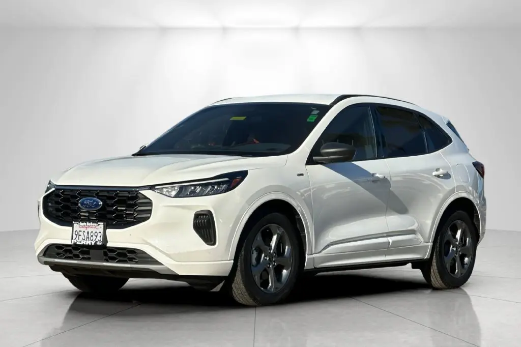 2023 Ford Escape - $23,775