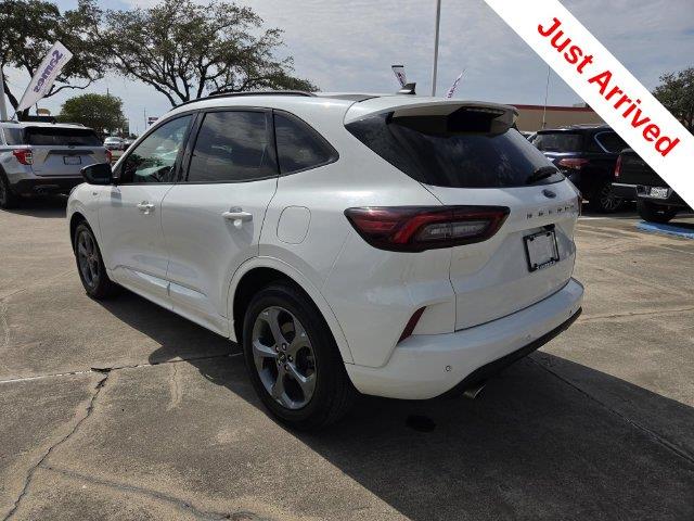 2023 Ford Escape - $22,000