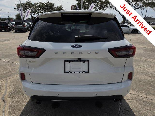 2023 Ford Escape - $22,000