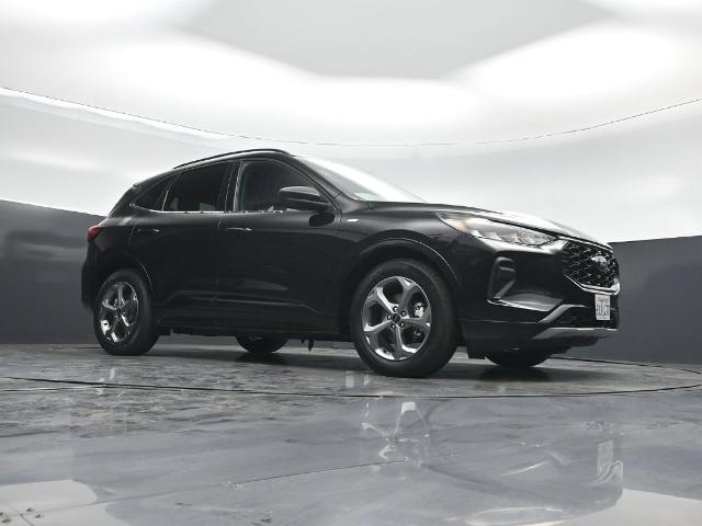 2023 Ford Escape - $22,585
