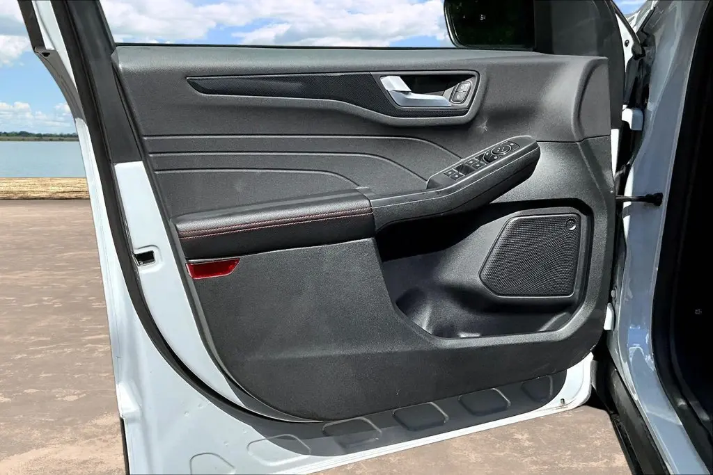 2025 Ford Escape - $23,900