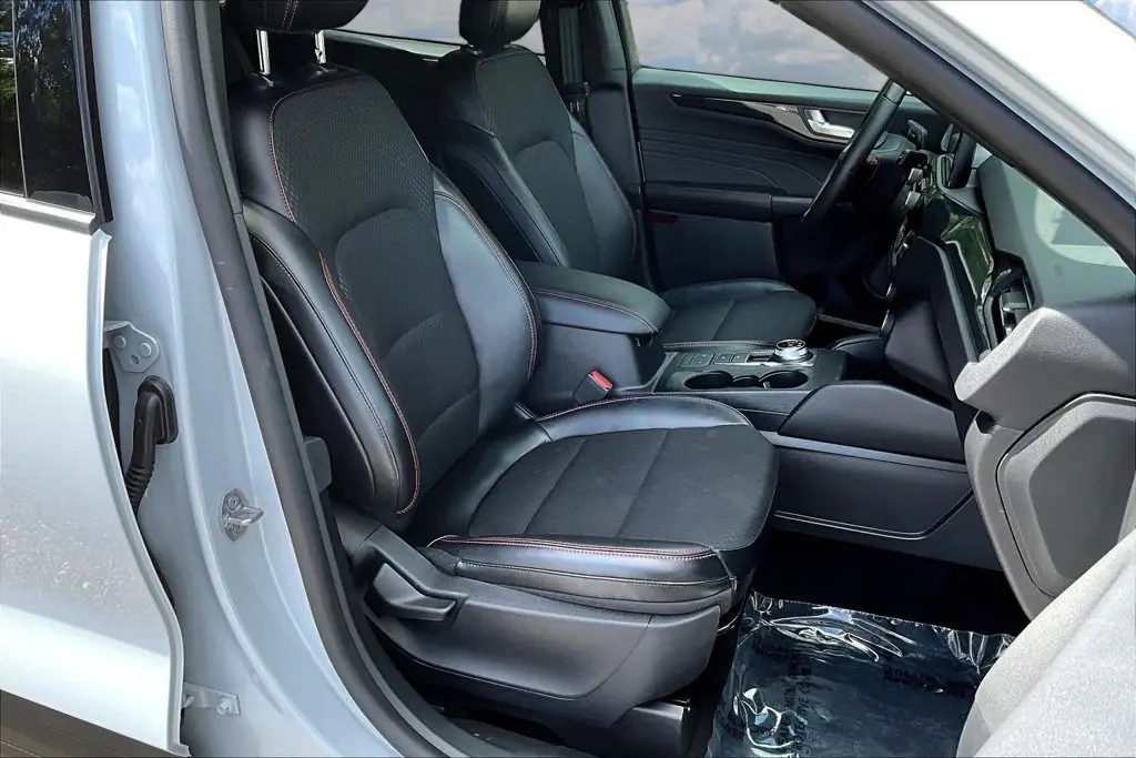 2025 Ford Escape - $23,900