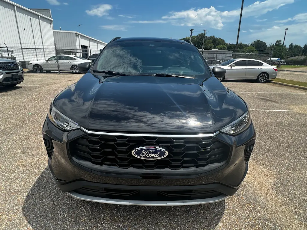2025 Ford Escape - $27,385
