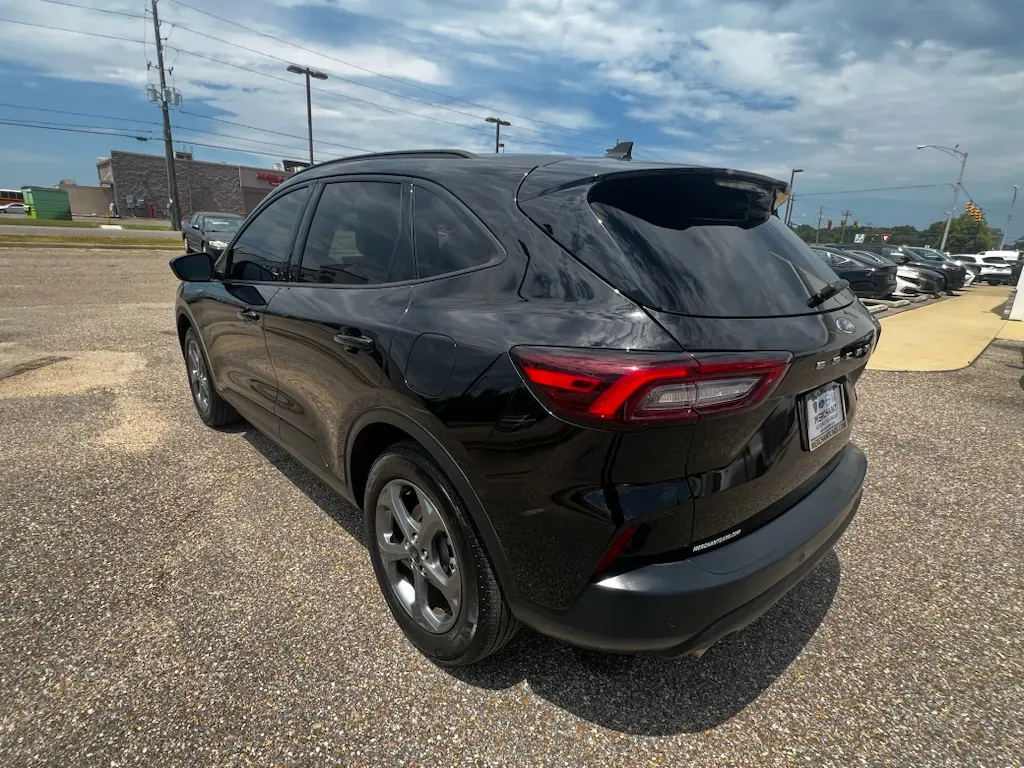 2025 Ford Escape - $27,385