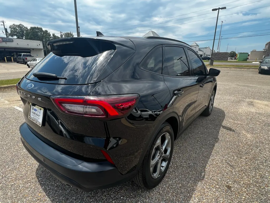 2025 Ford Escape - $27,385
