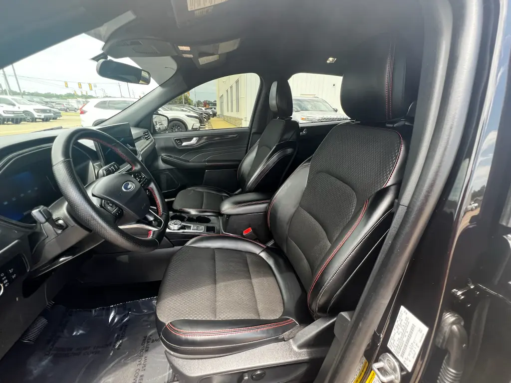 2025 Ford Escape - $27,385
