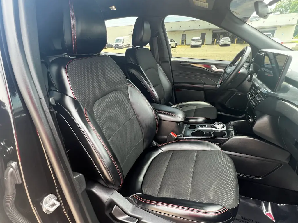 2025 Ford Escape - $27,385
