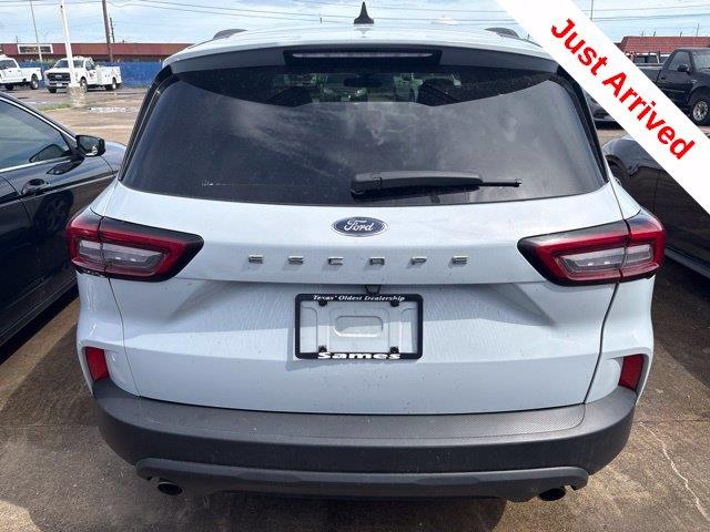 2025 Ford Escape - $21,500
