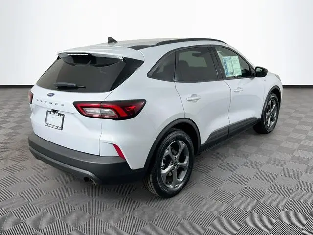 2025 Ford Escape - $20,800