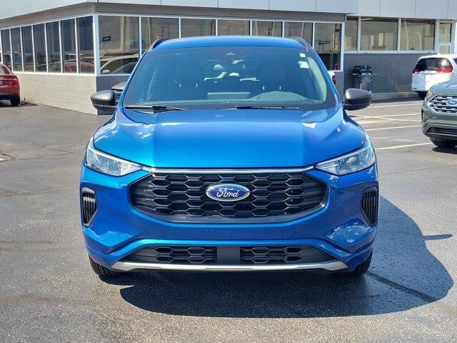 2023 Ford Escape ST-Line — photo 1 of 12