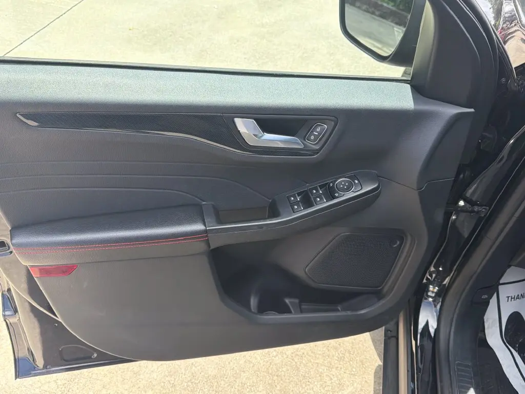 2024 Ford Escape - $19,000