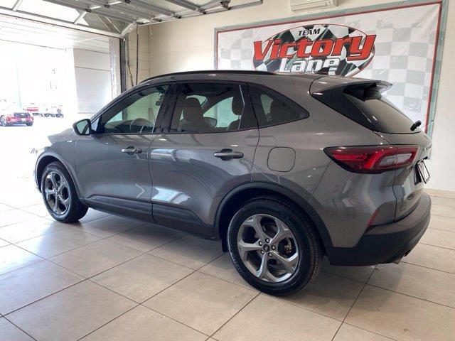 2025 Ford Escape - $23,083