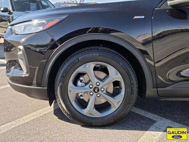 2025 Ford Escape - $24,250