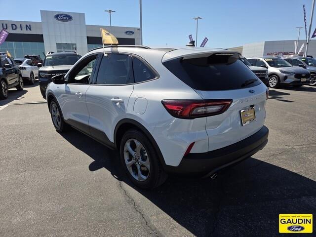 2025 Ford Escape - $23,850