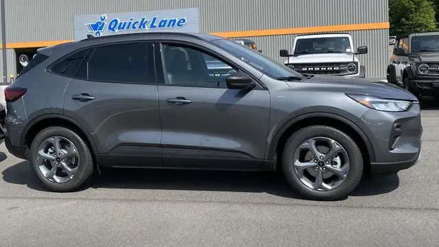 2025 Ford Escape Hybrid ST-Line