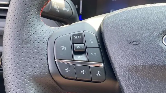 2025 Ford Escape Hybrid ST-Line