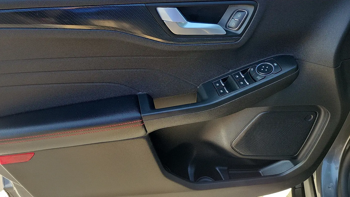 2023 Ford Escape Hybrid ST-Line
