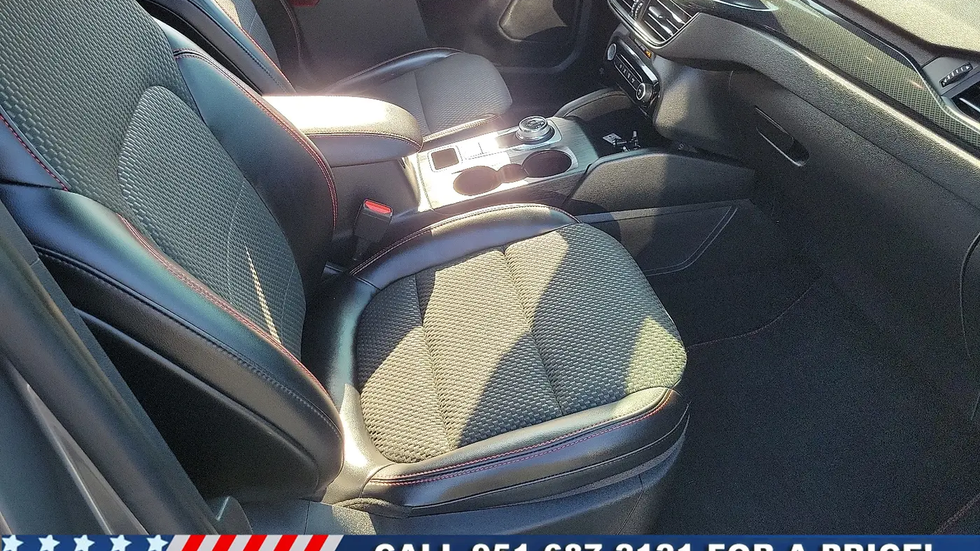 2023 Ford Escape Hybrid ST-Line