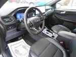 2025 Escape Hybrid Thumbnail 3