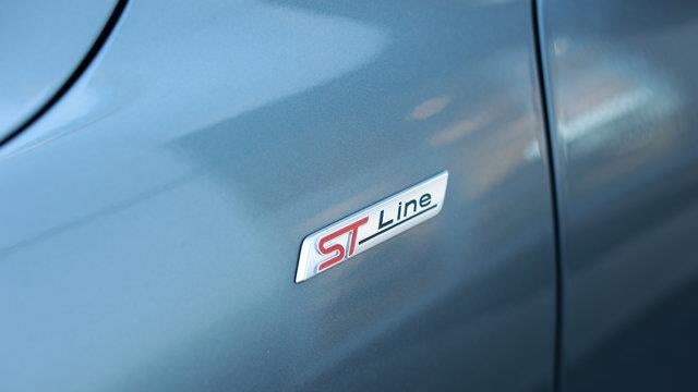 2025 Ford Escape Hybrid ST-Line