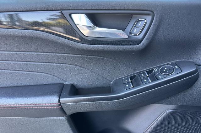 2025 Ford Escape - $33,074