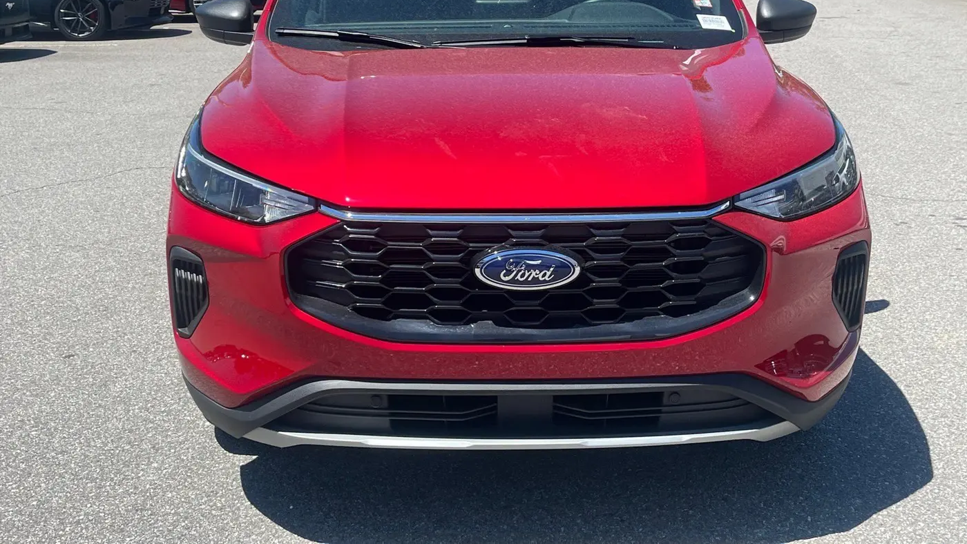 2025 Ford Escape Hybrid ST-Line