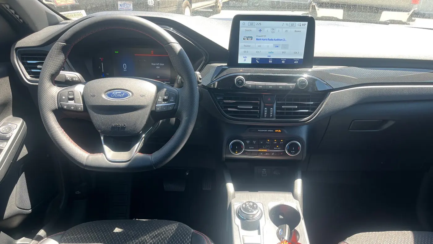 2025 Ford Escape Hybrid ST-Line