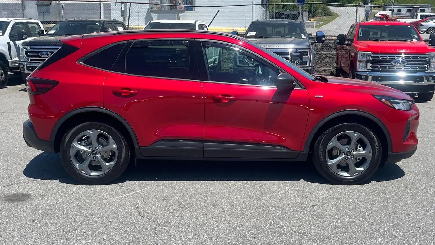 2025 Ford Escape Hybrid ST-Line