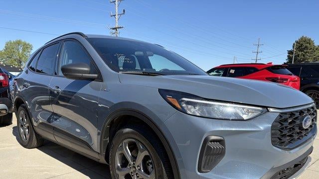 2025 Ford Escape Hybrid ST-Line