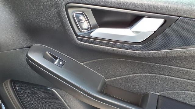 2025 Ford Escape Hybrid ST-Line