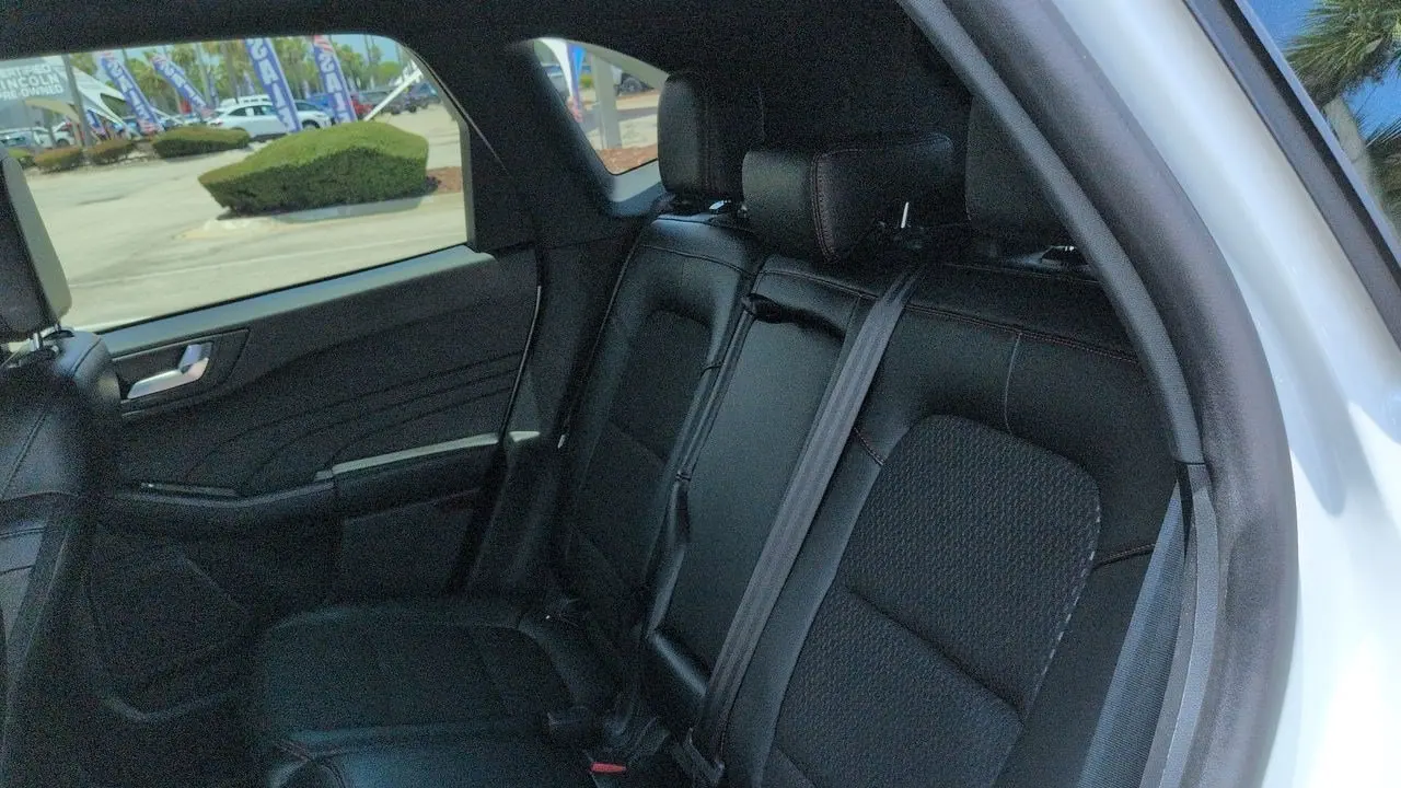 2025 Ford Escape Hybrid ST-Line