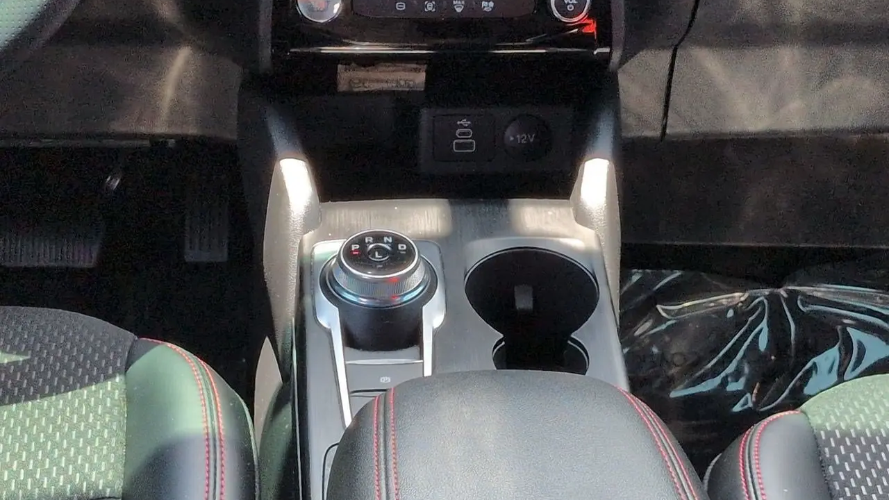 2025 Ford Escape Hybrid ST-Line