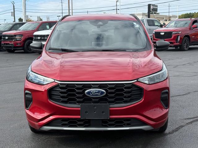 2023 Ford Escape - $22,604