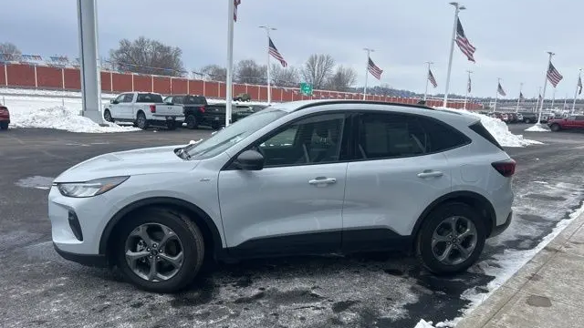 2025 Ford Escape Hybrid ST-Line