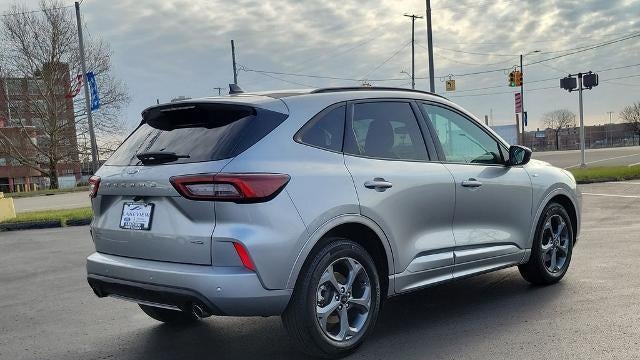 2023 Ford Escape Hybrid ST-Line