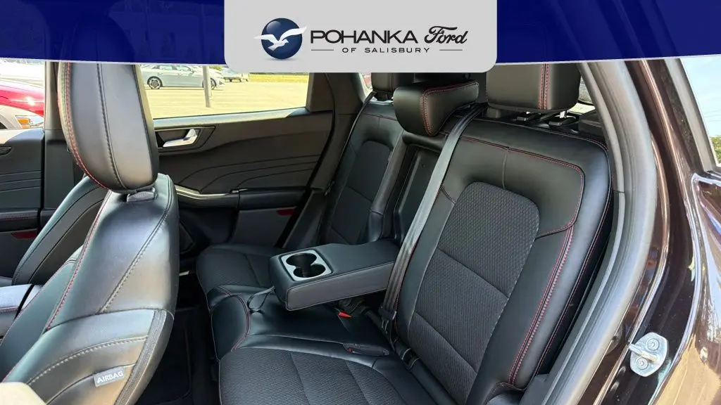 2023 Ford Escape Hybrid ST-Line